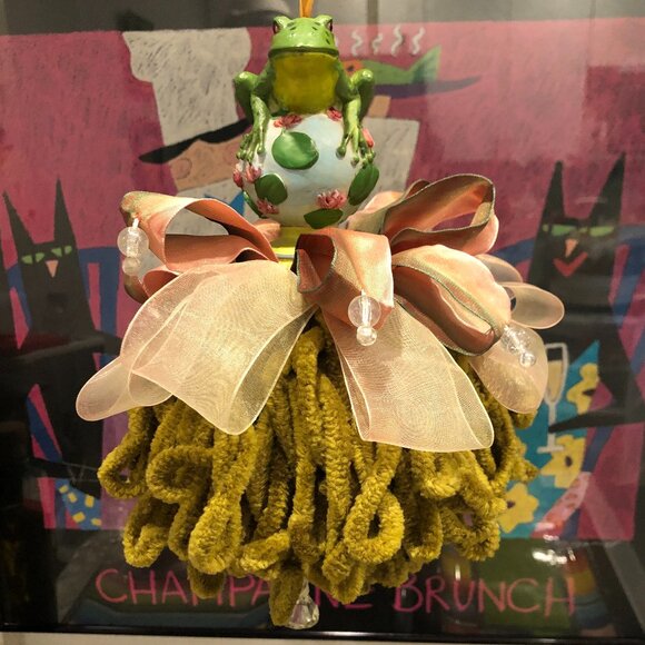 SILVESTRI~FROG TASSEL ORNAMENT BY KELLY PAULK - Picture 1 of 16